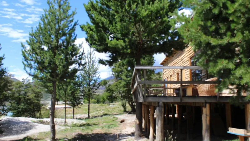 Baker Domo Lodge